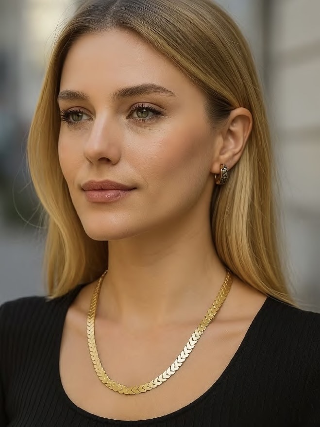 Kolye ürün fotoğrafı - Zarif dekoratif arka plan, Vitrin Pro sonrası